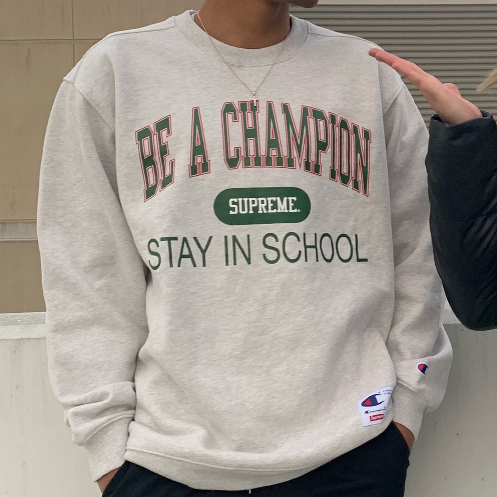 Supreme crewneck